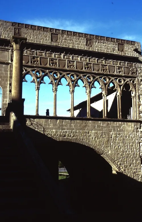 Palazzo dei Papi di Viterbo - Desde Piazza San Lorenzo, Italy