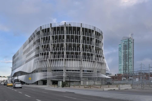 Platform Calgary - Von 9 Ave SE, Canada