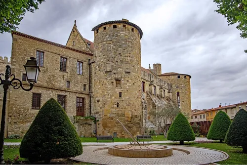 Museum of Art and History of Narbonne - Desde Archevêché Garden, France