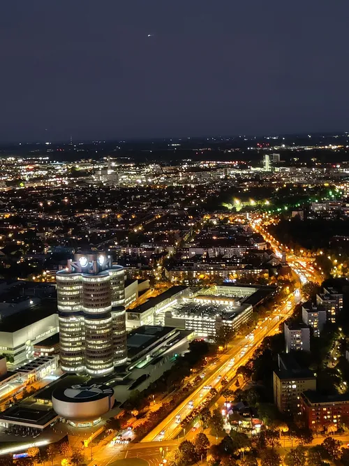 BMW Museum - Desde Olympiaturm, Germany