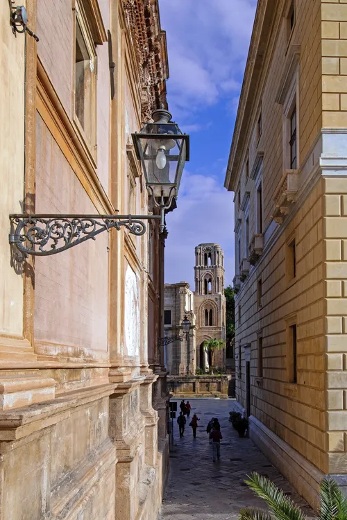 Church of Saint Mary 'dell'Ammiraglio' - Desde Fontana Pretoria, Italy